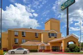 Гостиница Quality Inn Baytown - Houston East  Бейтаун